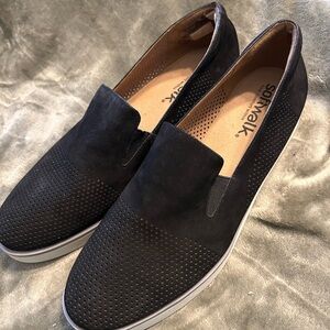 Soft Walk black loafers VGUC